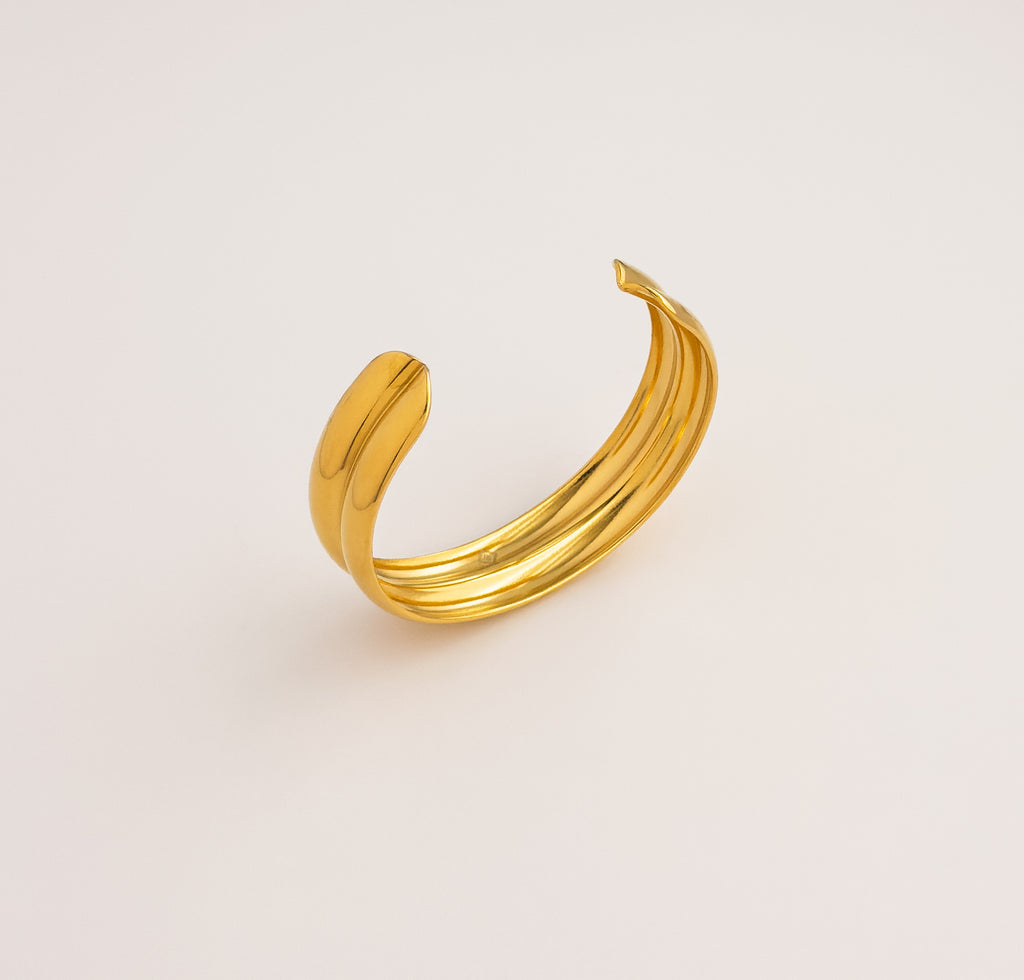Elara Cuff