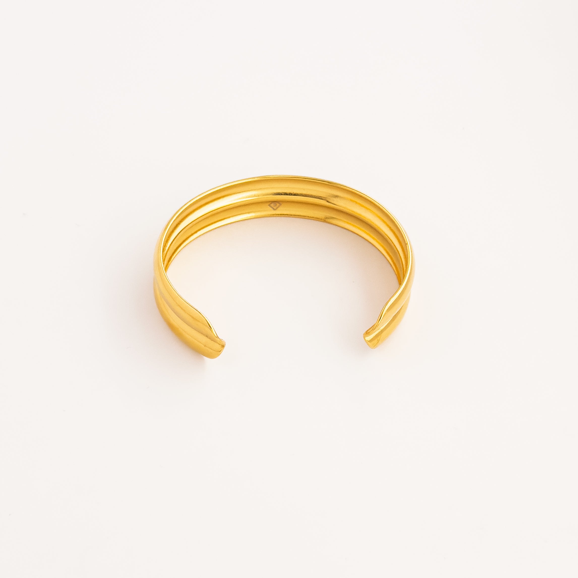 Elara Cuff